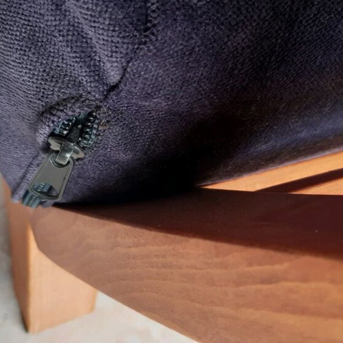 Wooden Armchair like new, 75x65cm, removable cushions