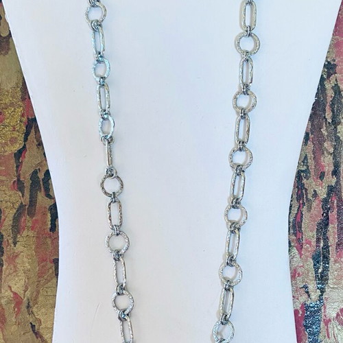 Silver chain necklace new with hammered oval and rectangular links