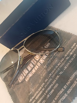 Louis Vuitton men's sunglasses used, gray and beige
