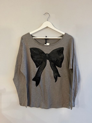 Women's gray blouse size M new