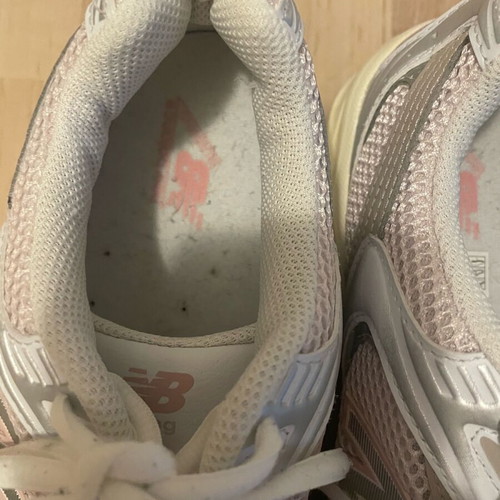 New Balance 530 white silver with vintage pink, like new, 41.5