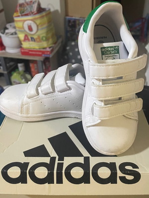Adidas Stan Smith sneakers size Eur 26, white and green
