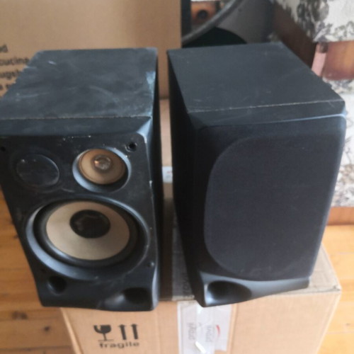 Old stereo speakers used, set of 2