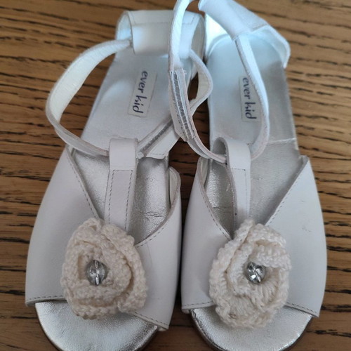 Everkid ballerinas new, white with embroidery, size 25