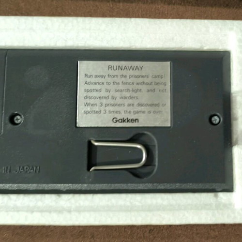 Gakken Runaway LCD Card Game like new, complete in box