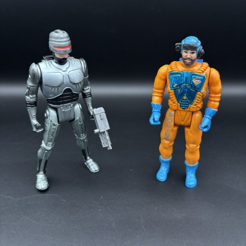 Kenner RoboCop Ultra Police Cap-Firing Action Figure 1988 like new