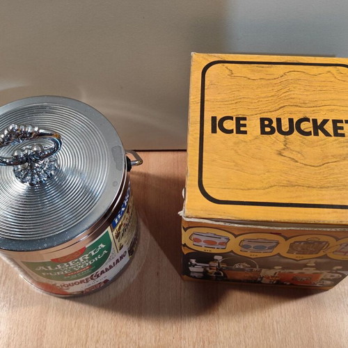 Decorative plastic ice bucket with box new