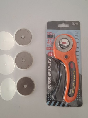 Rotary Cutter 45mm με 3 ανταλλακτικές λεπίδες καινούριο