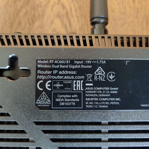 Asus RT-AC66U-B1 gigabit router used, AC1750, 4 LAN ports