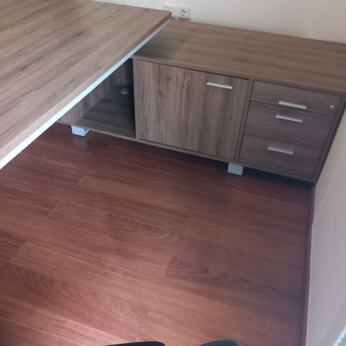 Office furniture set