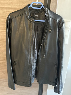 Δερματινι τζάκετ ανδρικό XL Pull & Bear μεταχειρισμένο, μαύρο με φθορά