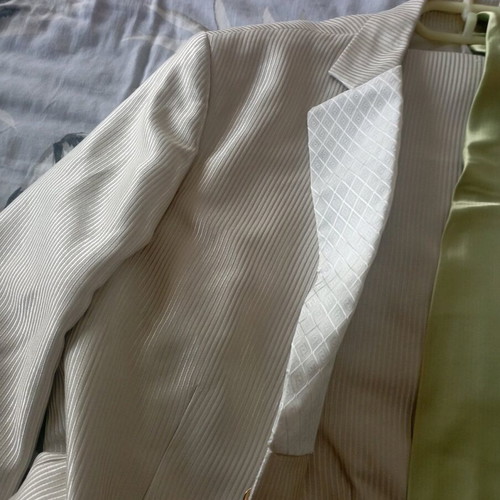 Men's suit used, jacket, trousers size 54 and tie included