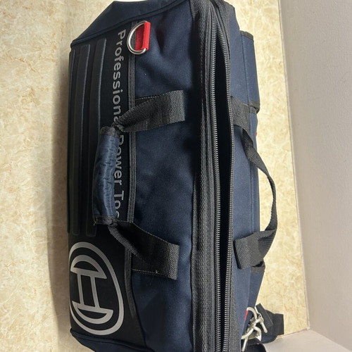 Bosch tools with 3 4.0Ah batteries and carrying case new