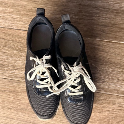 Bershka platform shoes athletic size 38 like new black white