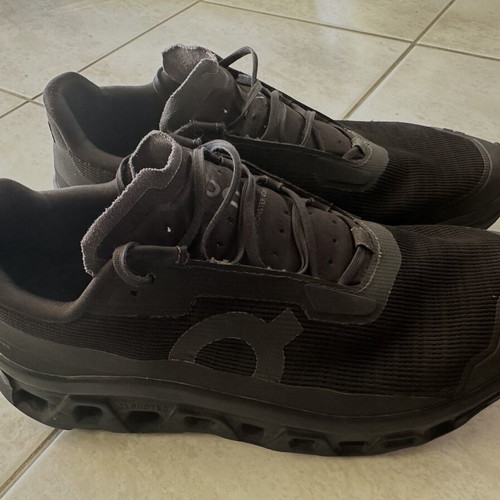 On Cloudmonster Void 44 athletic shoes used, black