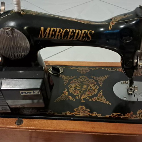 Mercedes sewing machine used with pedal and motor