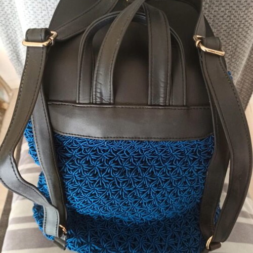 Womens knitted backpack bag new, black and blue