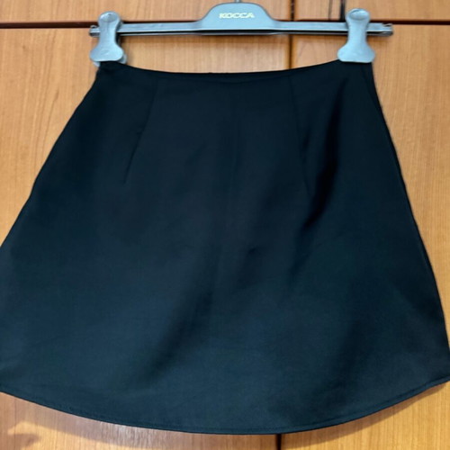 Zara satin skort with pleats like new, black, size S