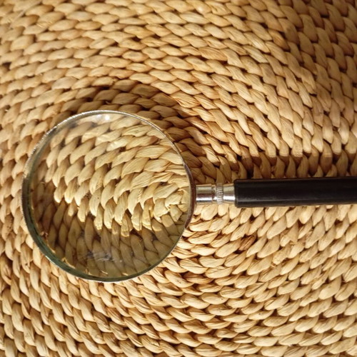 Vintage magnifying glass like new, 17 cm height, 8 cm diameter