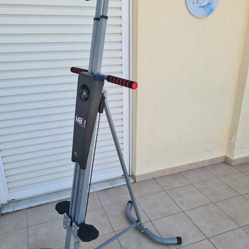 Maxi Climber vertical climbing exercise machine, like new