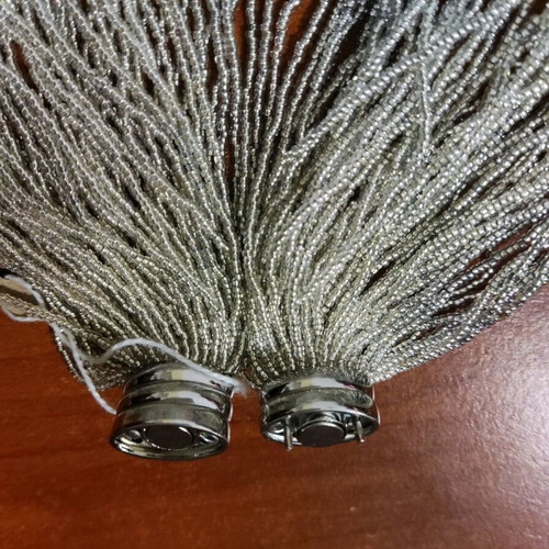 Deluxe Murano necklace like new, white-silver with magnetic clasp