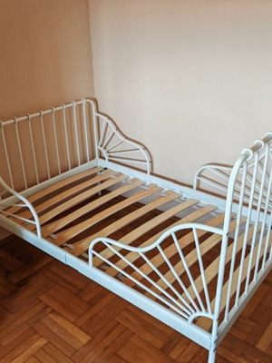 IKEA MINNEN επεκτεινόμενο παιδικό κρεβάτι με στρώμα JYSK και πάπλωμα