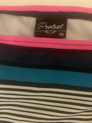 Protest women's bikini like new, size small, multicolor