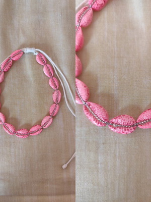 Handmade necklace with pink shells new, chocker style