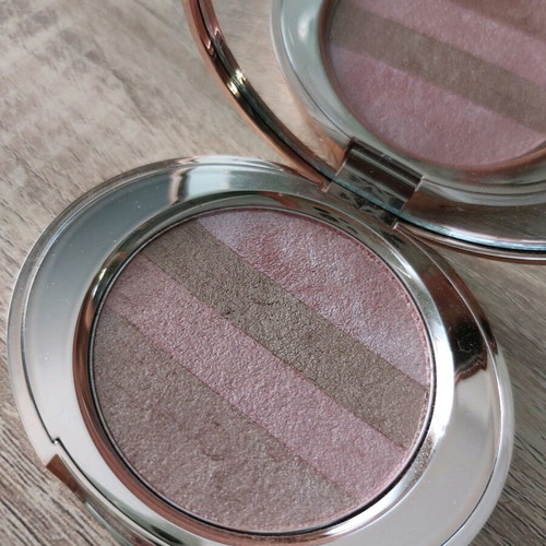No7 eyeshadow set with shimmer powder new