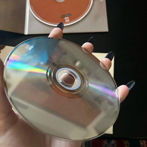 Giannis Parios 2 CDs like new, Ego Ki Esy and Mi Figeis Mi