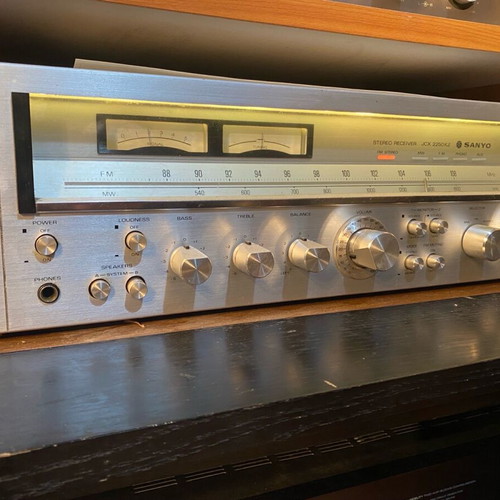 Sanyo JCX-2250KZ amplifier used 2x30 watt