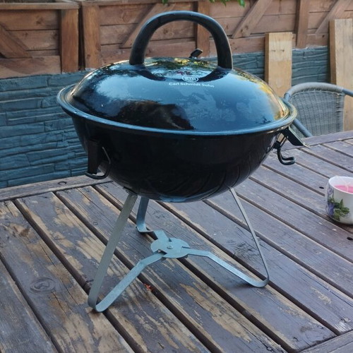 Portable grill used, ideal for camping