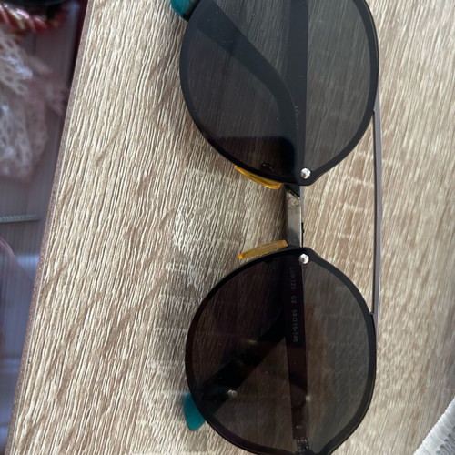 Glasses with unique design, like new, barely used