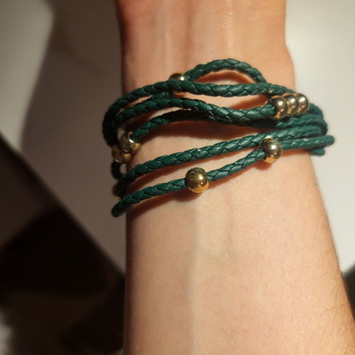 Bracelets like new, set with various designs and colors