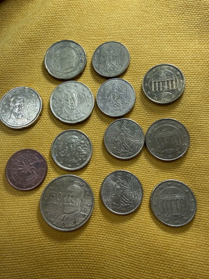 Lot of 1€, 2€ and cent coins for collectors