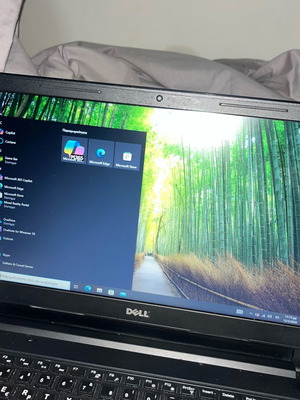 Dell Vostro 15 3568 laptop like new, Intel Core i3, 256GB SSD