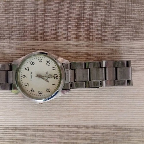 Quartz vintage watch used, silver