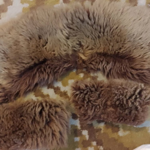 Leather collar and cuffs like new, brown with natural fur