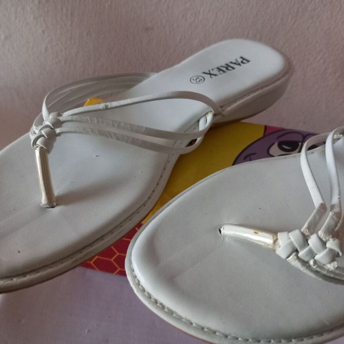 Parex children's flip-flops new, sizes 29 and 33, white