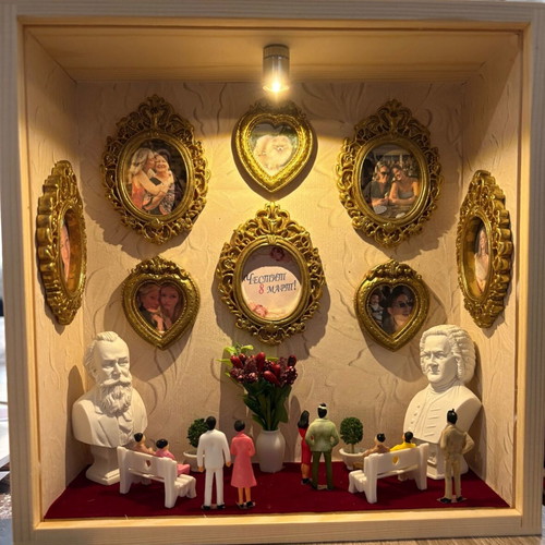 Mini Museum With Your Photos New