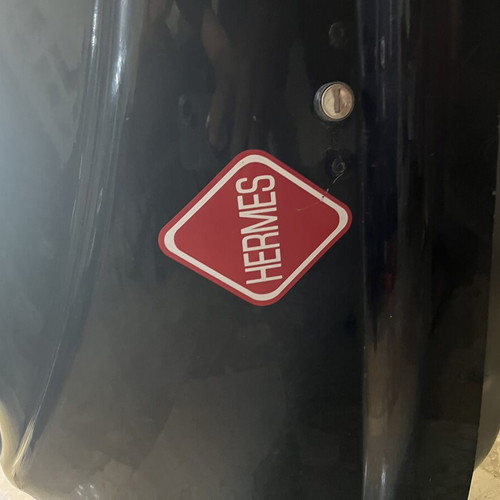Hermes 360lt roof box with bars
