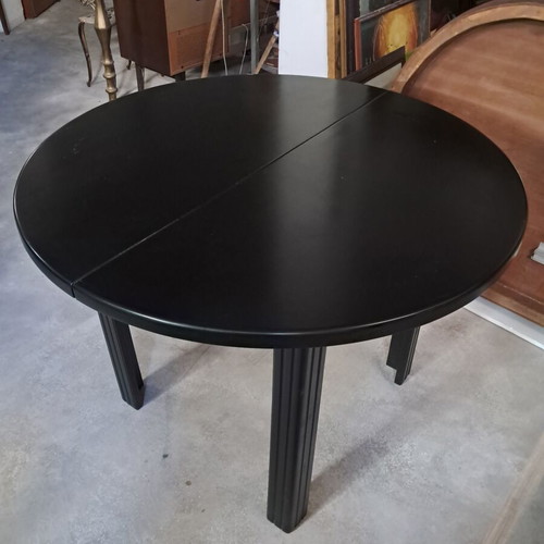 Round dining table with extension, like new