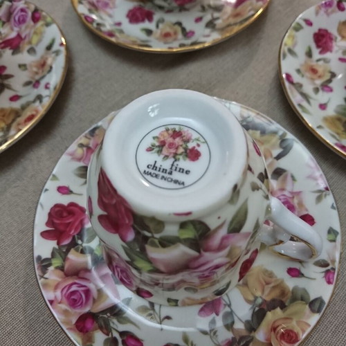 Coffee cup set like new, porcelain, floral rose pattern, 6 pcs