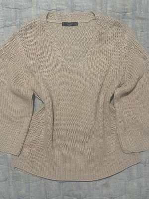 Mango knitted sweater like new with wide sleeves