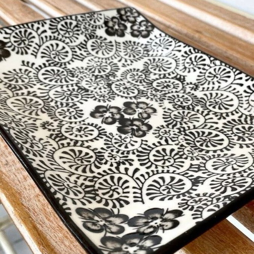 Ionian porcelain platter with black and white designs 24.5x9cm new