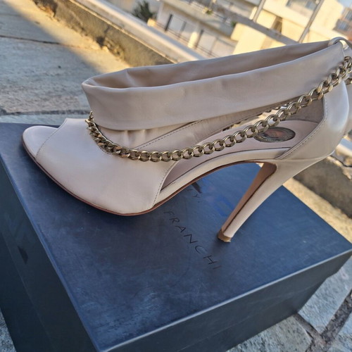 Elisabetta Franchi Celyn b. leather peep-toe heels with chain, size 36, nude