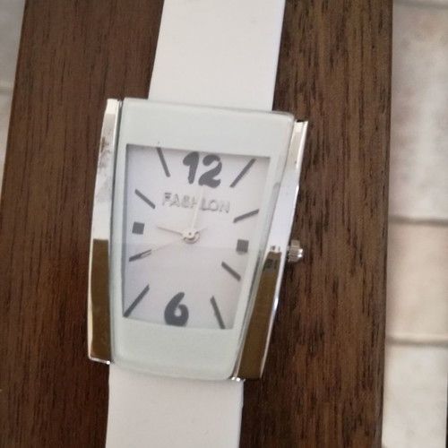 Wristwatch white women's new