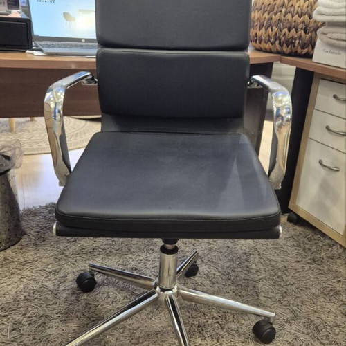 Reinforced executive office chair