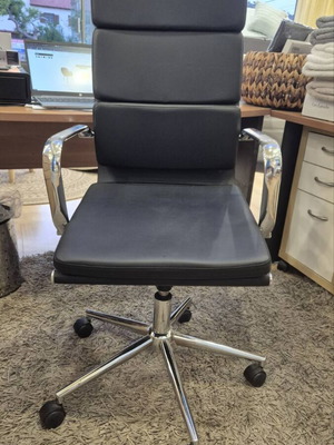 Reinforced executive office chair
