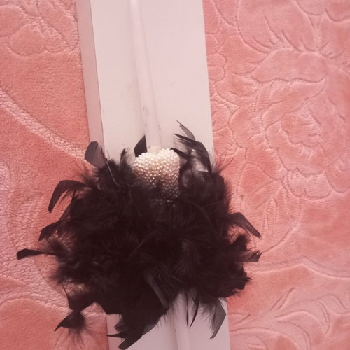 Easter candle female new with feathers and white pearls